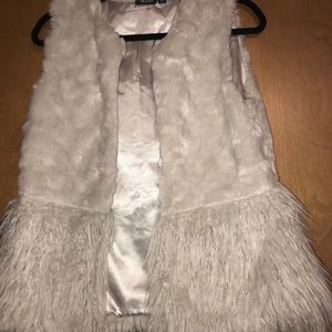Ivory Fur Vest- small but fits Med